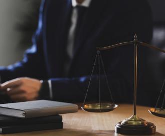 O que é e como fazer cobrança judicial